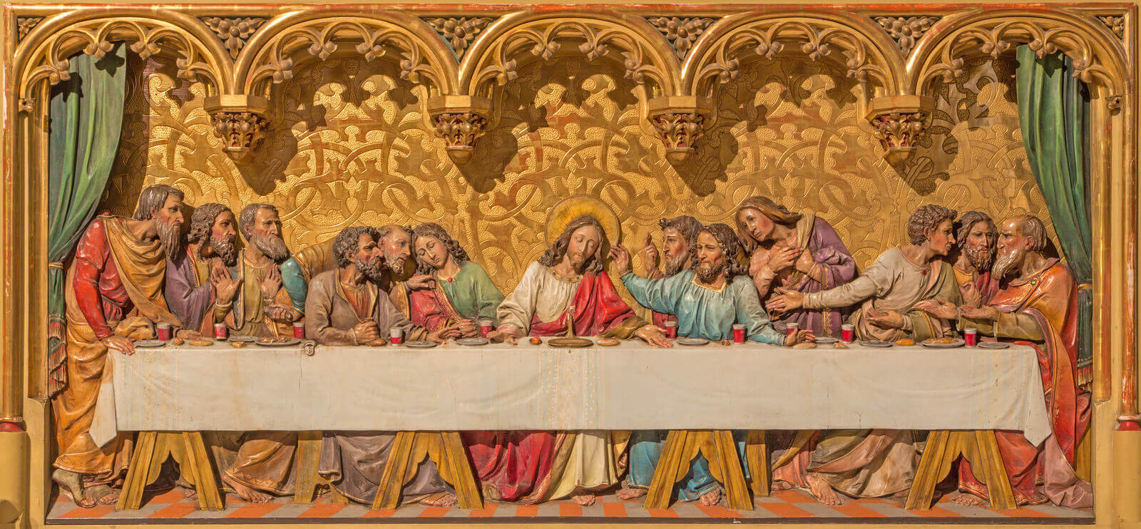 Quem foram os apóstolos de Jesus - Minha Bíblia Sagrada - Santa Ceia - Bartislava - Last supper of Christ scenei in cathedral